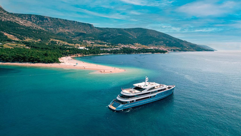3. OHANA Cruising by Zlatni rat, island Brač 3. OHANA Cruising by Zlatni rat, island Brač